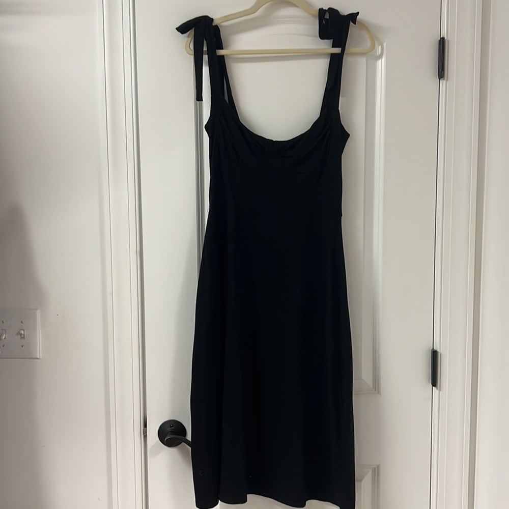 Reformation Wells dress - Picture 4 of 6